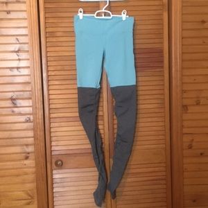 Alo yoga leggings